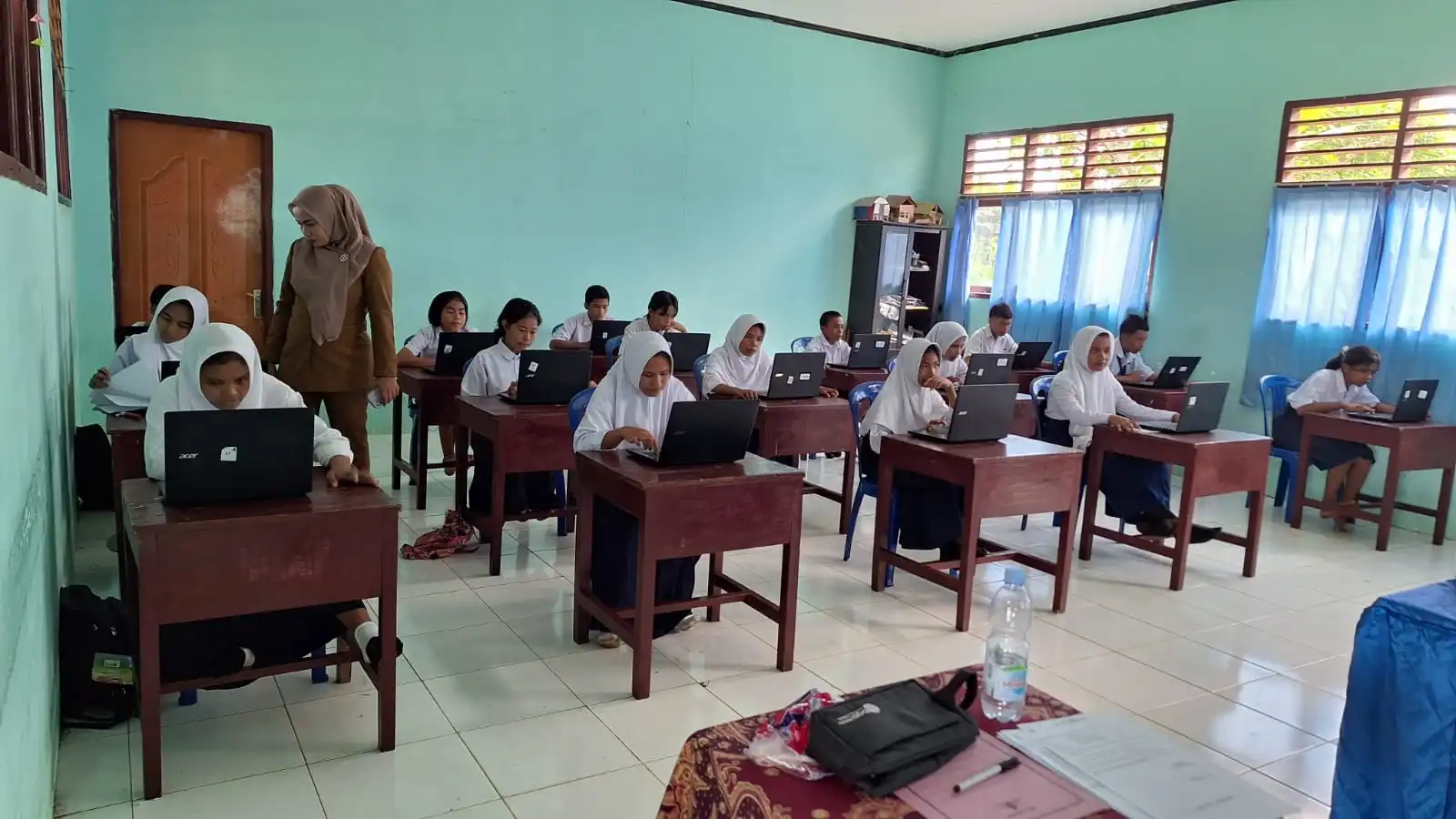 BPMP PROVINSI MALUKU UTARA LAKSANAKAN MONEV PELAKSANAAN ASESMEN NASIONAL JENJANG SMP